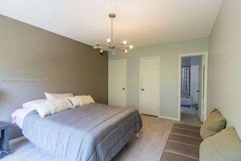 Copropriété à louer à Fort Lauderdale, Floride: 2 chambres, 102.19 m2 № 1975808 - photo 14