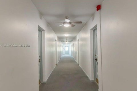 Copropriété à louer à Fort Lauderdale, Floride: 2 chambres, 102.19 m2 № 1975808 - photo 25