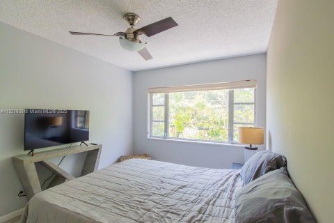Copropriété à louer à Fort Lauderdale, Floride: 2 chambres, 102.19 m2 № 1975808 - photo 11