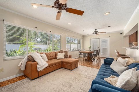 Casa en alquiler en Tampa, Florida, 3 dormitorios, 144.74 m2 № 1856120 - foto 14