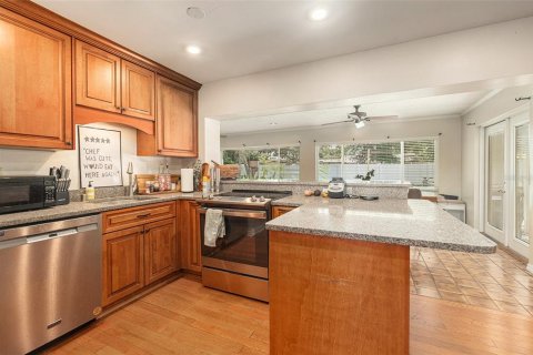 Casa en alquiler en Tampa, Florida, 3 dormitorios, 144.74 m2 № 1856120 - foto 9