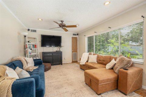 Casa en alquiler en Tampa, Florida, 3 dormitorios, 144.74 m2 № 1856120 - foto 12