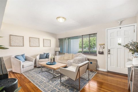 Casa en alquiler en Tampa, Florida, 3 dormitorios, 144.74 m2 № 1856120 - foto 5