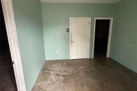 Propiedad comercial en alquiler en Port Charlotte, Florida № 1853926 - foto 5