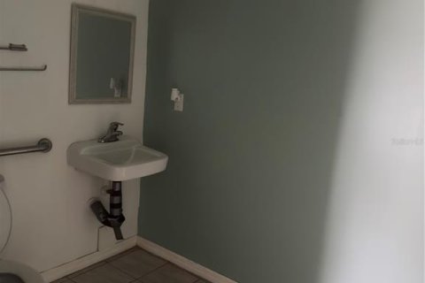 Propiedad comercial en alquiler en Port Charlotte, Florida № 1853926 - foto 6