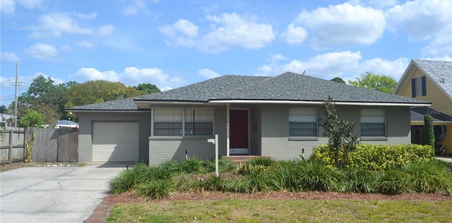 House in Lakeland, Florida 4 bedrooms, 152.36 sq.m. № 1602406