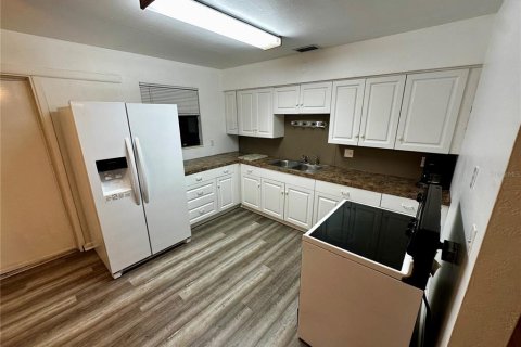 Villa ou maison à louer à Saint Petersburg, Floride: 2 chambres, 99.03 m2 № 1841803 - photo 2