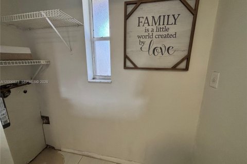 Condominio en venta en Tamarac, Florida, 2 dormitorios, 88.16 m2 № 2071288 - foto 14