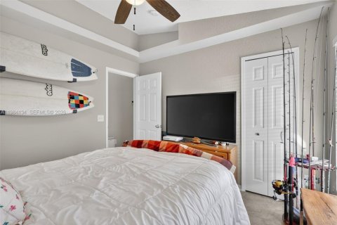 House in Vero Beach, Florida 3 bedrooms, 107.67 sq.m. № 2045539 - photo 19