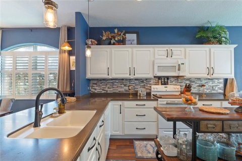 Купить виллу или дом в Тарпон-Спрингс, Флорида 10 комнат, 163.32м2, № 1905640 - фото 9