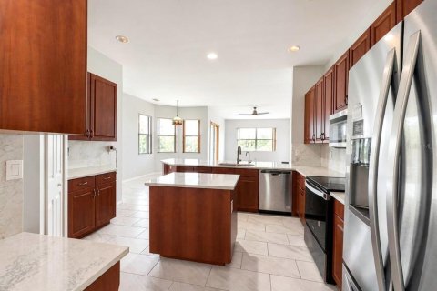 House in Naples, Florida 4 bedrooms, 255.76 sq.m. № 2231752 - photo 4