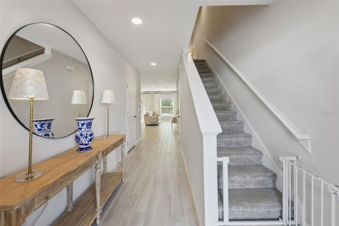 Adosado en venta en Oviedo, Florida, 3 dormitorios, 128.58 m2 № 2280193 - foto 2