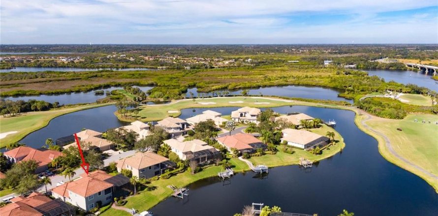 Villa ou maison à Bradenton, Floride 5 chambres, 383.69 m2 № 1569928