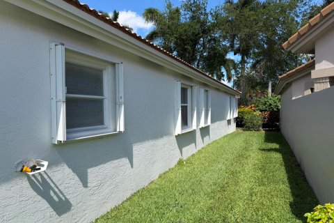 House in Boynton Beach, Florida 3 bedrooms, 203.18 sq.m. № 2147187 - photo 24