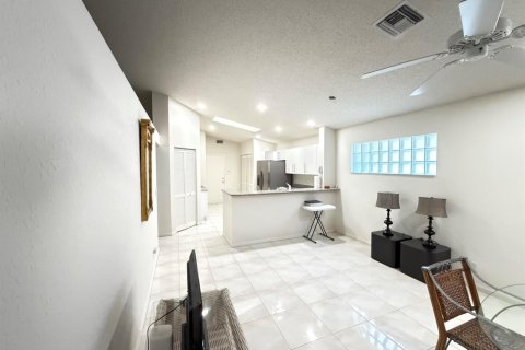 House in Boynton Beach, Florida 3 bedrooms, 203.18 sq.m. № 2147187 - photo 17