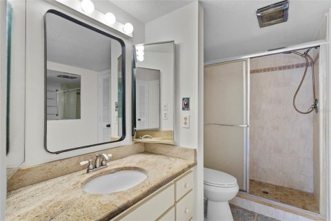 Купить кондоминиум в Хейнс-Сити, Флорида 4 комнаты, 90.49м2, № 1723802 - фото 21