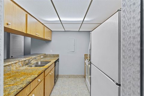 Купить кондоминиум в Хейнс-Сити, Флорида 4 комнаты, 90.49м2, № 1723802 - фото 5