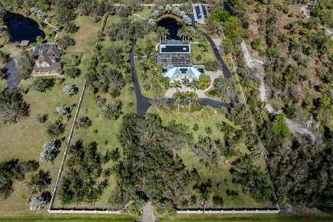 Купить виллу или дом в Аркадия, Флорида 14 комнат, 774.9м2, № 1531976 - фото 2