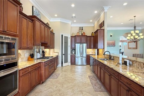 House in Four Corners, Florida 5 bedrooms, 470.18 sq.m. № 2138993 - photo 18