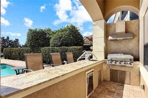 House in Four Corners, Florida 5 bedrooms, 470.18 sq.m. № 2138993 - photo 9
