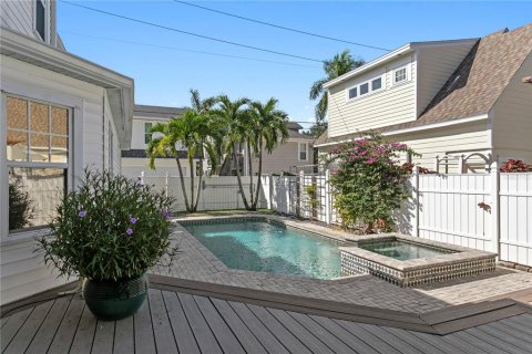 Villa ou maison à vendre à Saint Petersburg, Floride: 5 chambres, 285.49 m2 № 2399521 - photo 20