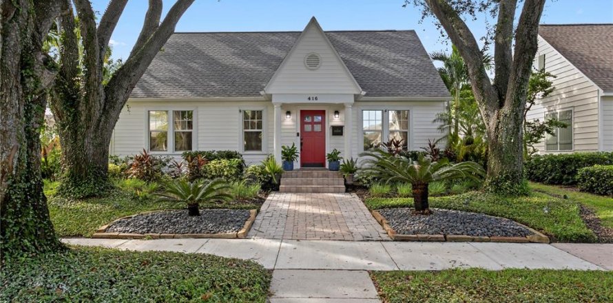 Villa ou maison à Saint Petersburg, Floride 5 chambres, 285.49 m2 № 2399521