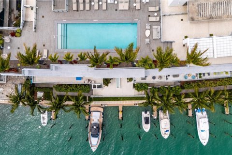 Condominio en venta en Bay Harbor Islands, Florida, 4 dormitorios, 195.56 m2 № 2326132 - foto 11