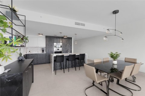 Condominio en venta en Bay Harbor Islands, Florida, 4 dormitorios, 195.56 m2 № 2326132 - foto 20