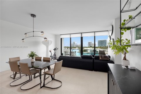 Condominio en venta en Bay Harbor Islands, Florida, 4 dormitorios, 195.56 m2 № 2326132 - foto 21