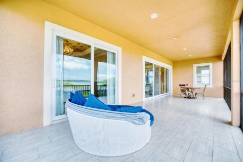 House in Bradenton, Florida 3 bedrooms, 353.49 sq.m. № 1392698 - photo 24