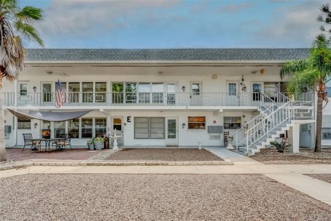 Condo in Clearwater, Florida, 2 bedrooms  № 1687252 - photo 1