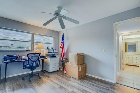 Condo in Clearwater, Florida, 2 bedrooms  № 1687252 - photo 20