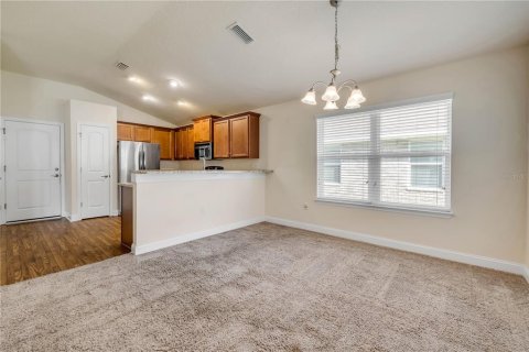House in Edgewater, Florida 3 bedrooms, 124.86 sq.m. № 1894066 - photo 5