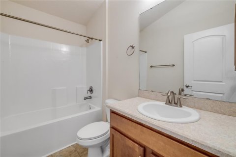 House in Edgewater, Florida 3 bedrooms, 124.86 sq.m. № 1894066 - photo 17