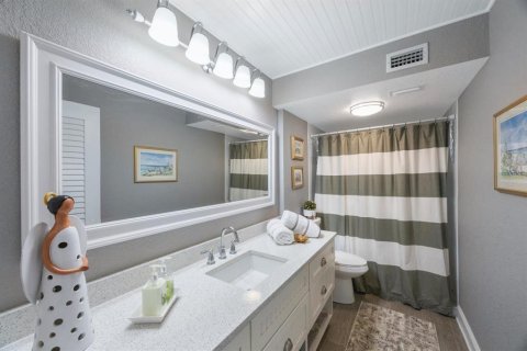 Condo in Saint Petersburg, Florida, 2 bedrooms  № 1422718 - photo 12