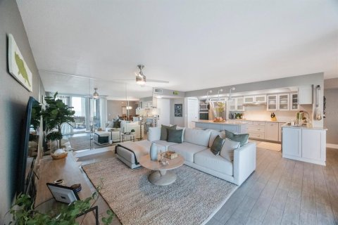 Condo in Saint Petersburg, Florida, 2 bedrooms  № 1422718 - photo 28