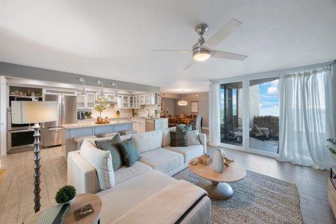 Condo in Saint Petersburg, Florida, 2 bedrooms  № 1422718 - photo 29