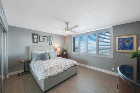 Condo in Saint Petersburg, Florida, 2 bedrooms  № 1422718 - photo 5