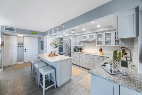 Condo in Saint Petersburg, Florida, 2 bedrooms  № 1422718 - photo 26