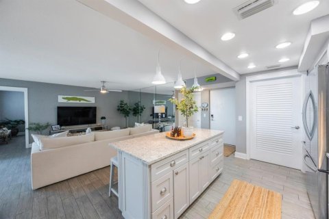 Condo in Saint Petersburg, Florida, 2 bedrooms  № 1422718 - photo 25