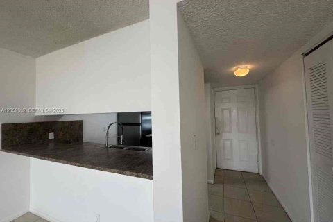 Copropriété à louer à Miramar, Floride: 2 chambres, 77.29 m2 № 2274139 - photo 5
