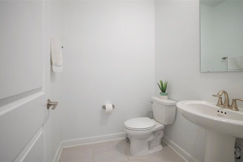 Casa en venta en Davenport, Florida, 4 dormitorios, 269.97 m2 № 2135055 - foto 11