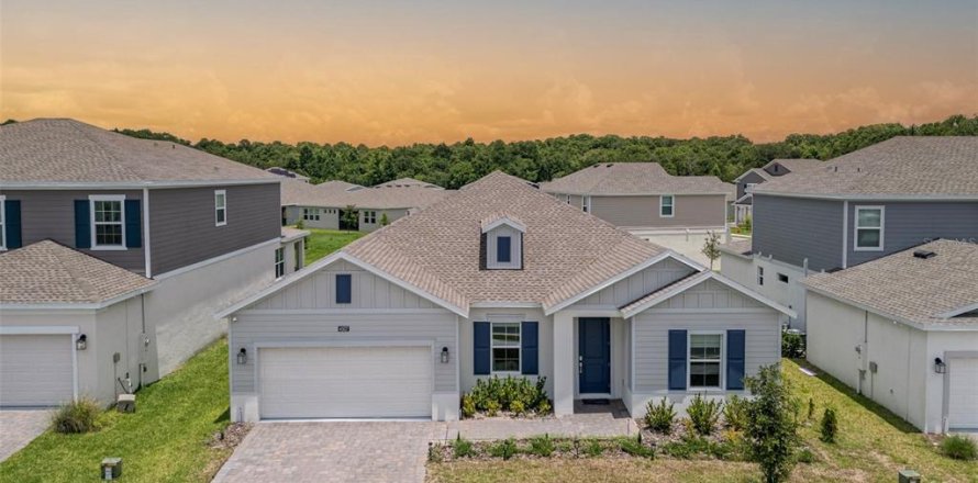 Casa en Davenport, Florida 4 dormitorios, 269.97 m2 № 2135055
