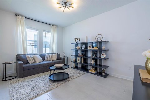 Casa en venta en Davenport, Florida, 4 dormitorios, 269.97 m2 № 2135055 - foto 27