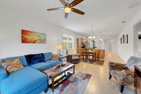 House in Davenport, Florida 2 bedrooms, 125.23 sq.m. № 1853636 - photo 8