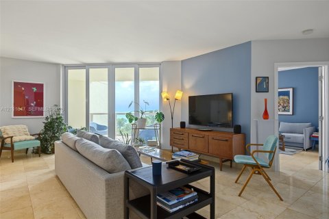 Condominio en venta en Surfside, Florida, 2 dormitorios, 148.64 m2 № 2432568 - foto 5