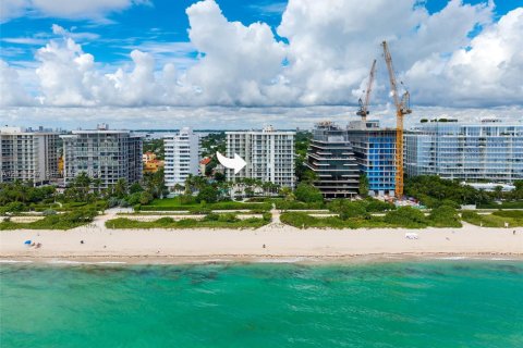 Condominio en venta en Surfside, Florida, 2 dormitorios, 148.64 m2 № 2432568 - foto 3