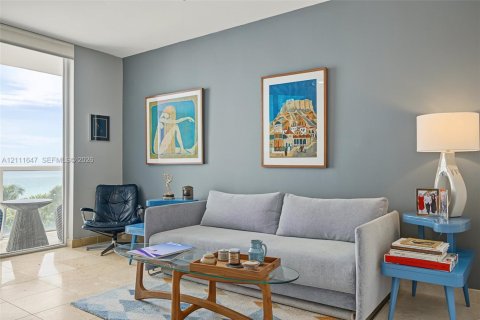 Condominio en venta en Surfside, Florida, 2 dormitorios, 148.64 m2 № 2432568 - foto 29