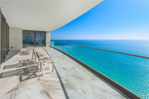 Condo in Sunny Isles Beach, Florida, 7 bedrooms  № 1697691 - photo 4