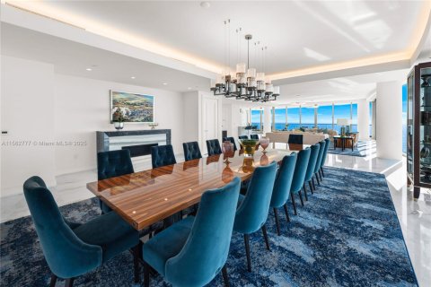 Condo in Sunny Isles Beach, Florida, 7 bedrooms  № 1697691 - photo 12